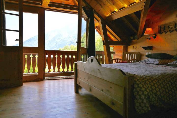 Gîte pour 14 personnes, avec jardin et terrasse, animaux acceptés à Chantelouve - 3