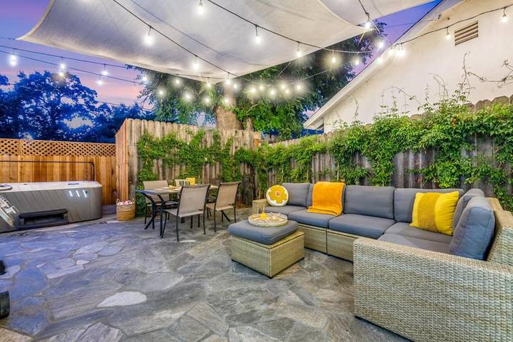 Vakantiehuis voor 4 personen, met terras en whirlpool - 1