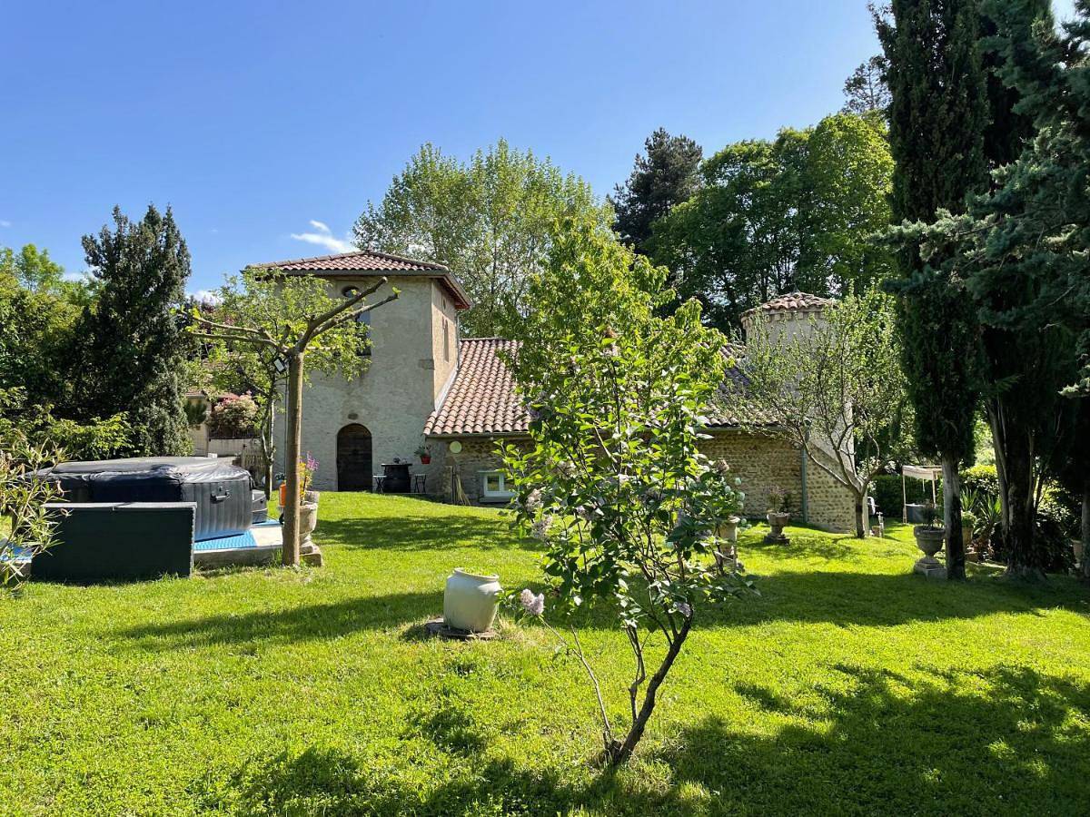 Chambre d hôte en Drôme des collines pour 2 à 4 personnes in Saint-Laurent-d'Onay, Région de Valence