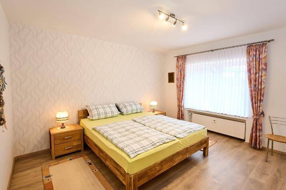 Ganze Wohnung, Ferienwohnung Rosi - 3-Bett-Ferienwohnung Rosi in Oberstadtfeld, Vulkaneifel