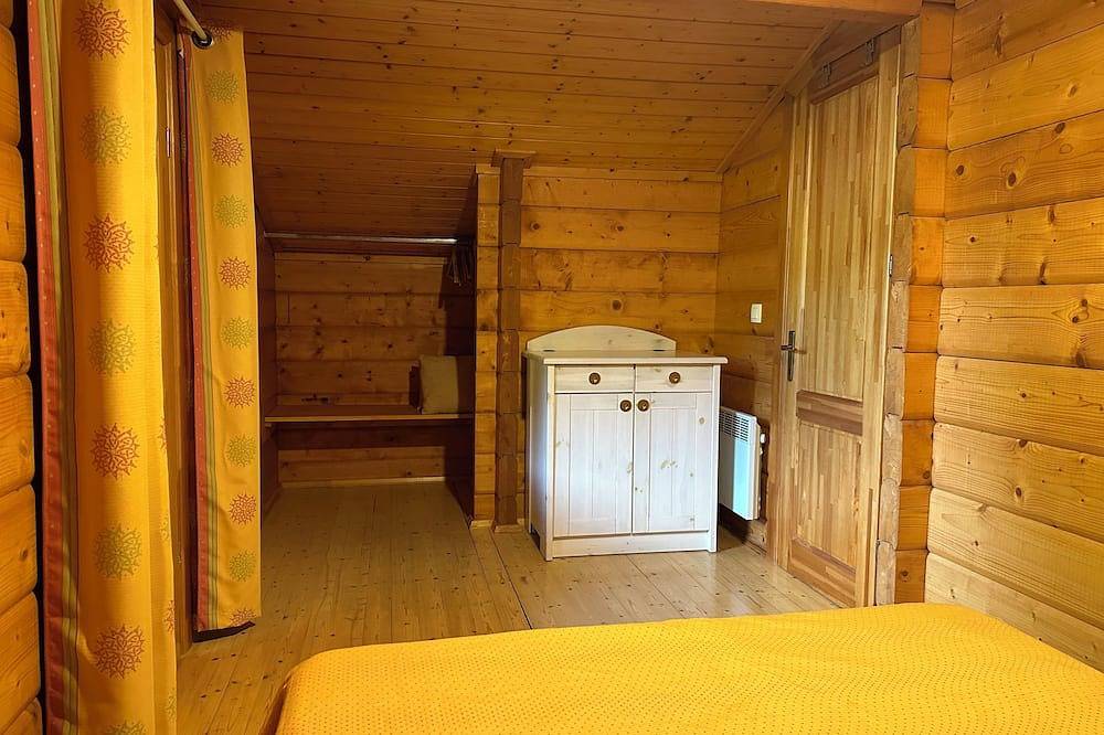 Cottage Proche De Mimizan Et Contis  Balneo/Piscine Dans Village De Vacances in Bias, Côte d’Argent
