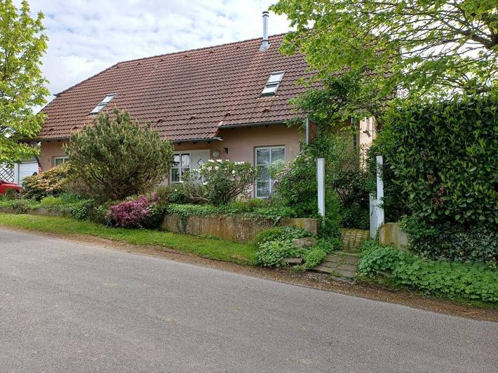 Ferienwohnung für 2 Personen, mit Terrasse und Garten sowie Ausblick in Rösrath