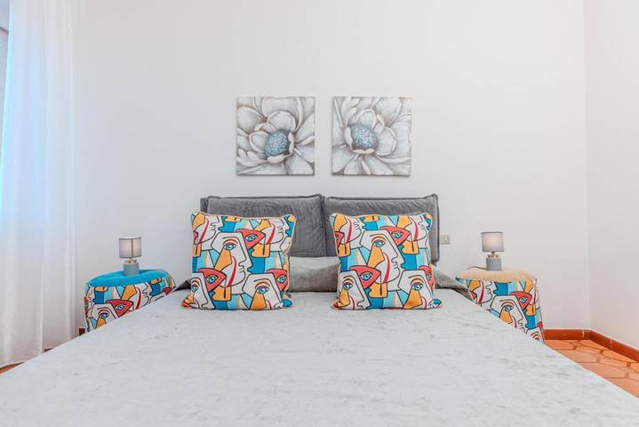 Appartamento per 5 persone, con Balcone e Terrazza nonché Giardino e Panorama a Padru