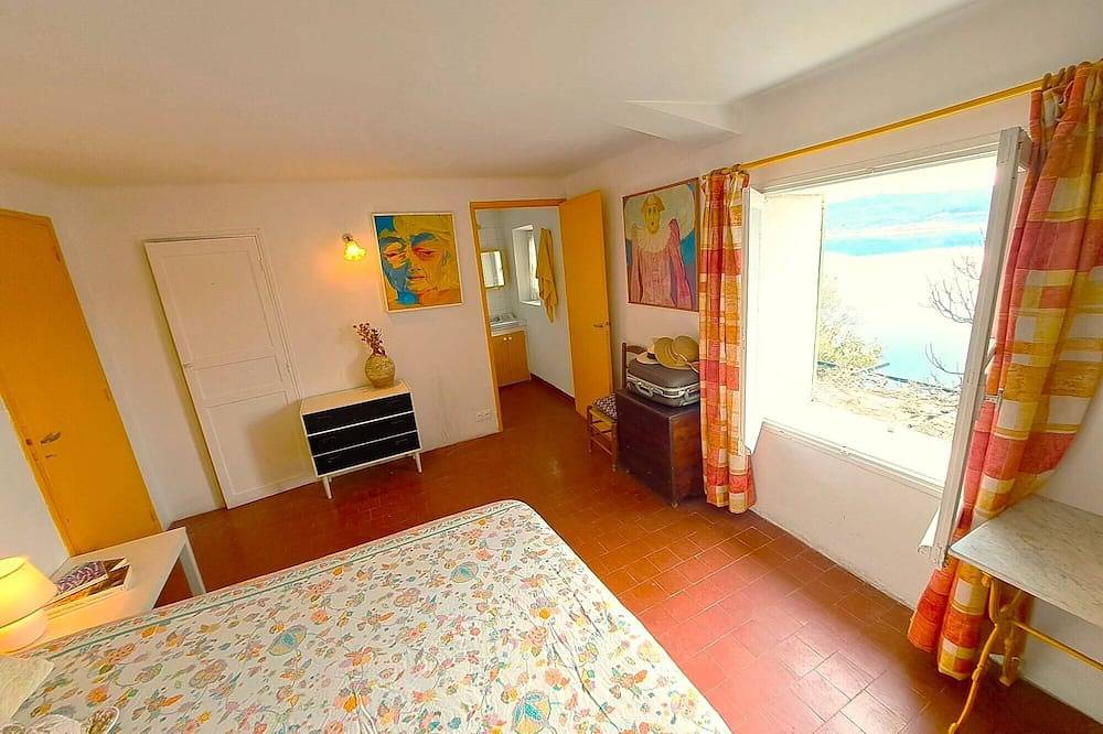 \"les Terrasses\" : Maison Dans le Village, 4 Terrasses in Sainte-Croix-du-Verdon, Regionaler Naturpark Verdon