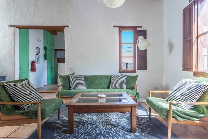 Ferienhaus Casa Cueva mit Bergblick, Pool, WLAN und Terrasse in Guatiza, Teguise