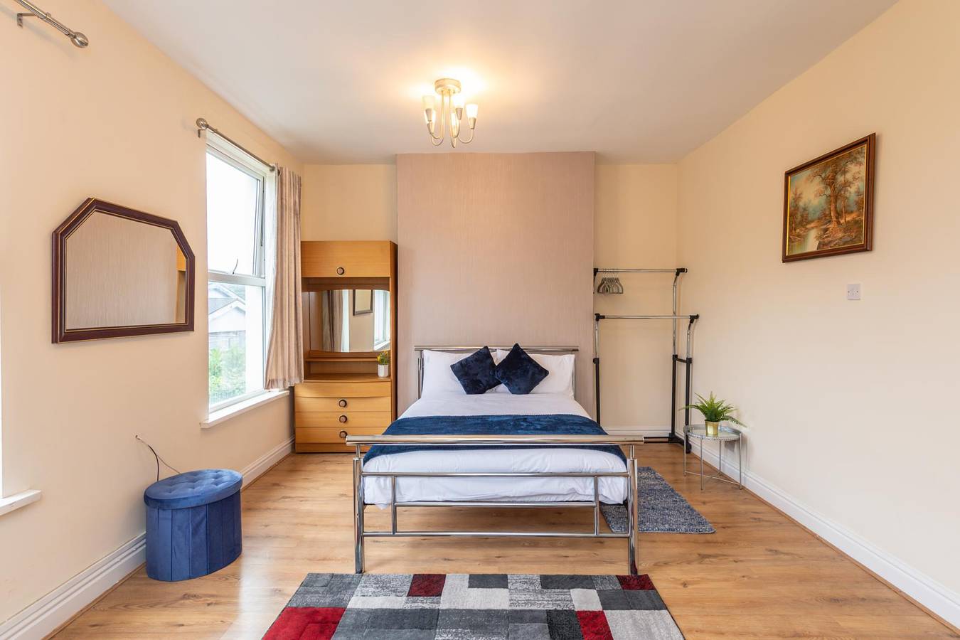 10 Guests - Free Parking - City Centre in Liverpool, Merseyside