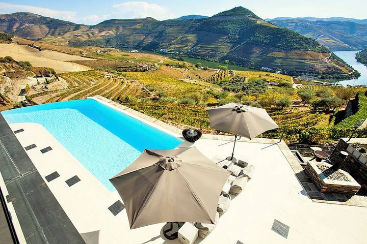Casa de férias para 8 pessoas, com terraço e jardim e ainda jacuzzi em Pinhão
