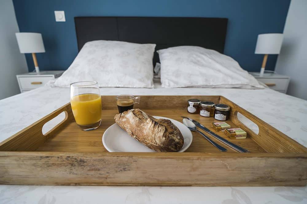 Villa con piscina cerca de la playa, mar y montaña. in Borgo, Región de Bastia