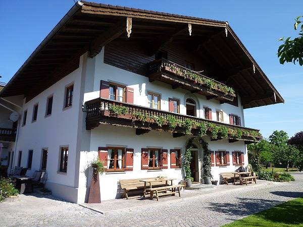 Hütte für 4 Personen, mit Balkon und Garten