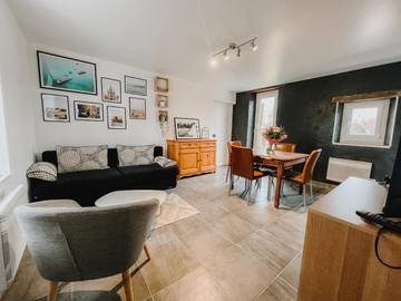Gîte pour 4 personnes, avec terrasse à Crouay