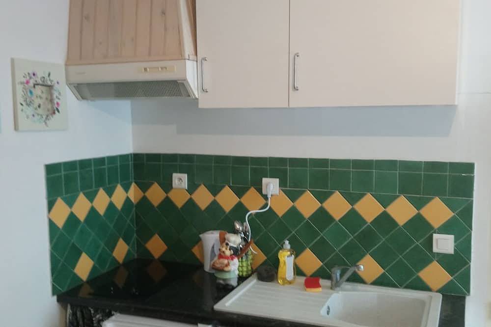 Apartamento entero, Acogedor estudio en la Provenza. in Camaret-sur-Aigues, Vaucluse