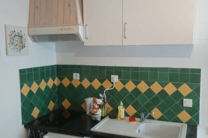 Apartamento entero, Acogedor estudio en la Provenza. in Camaret-sur-Aigues, Vaucluse
