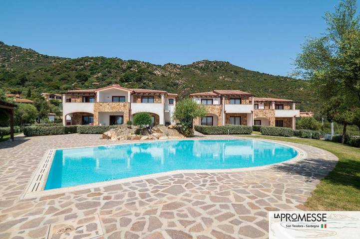 Ferienwohnung für 4 Personen, mit Balkon und Terrasse sowie Garten und Pool in Lu Fraili di Sopra