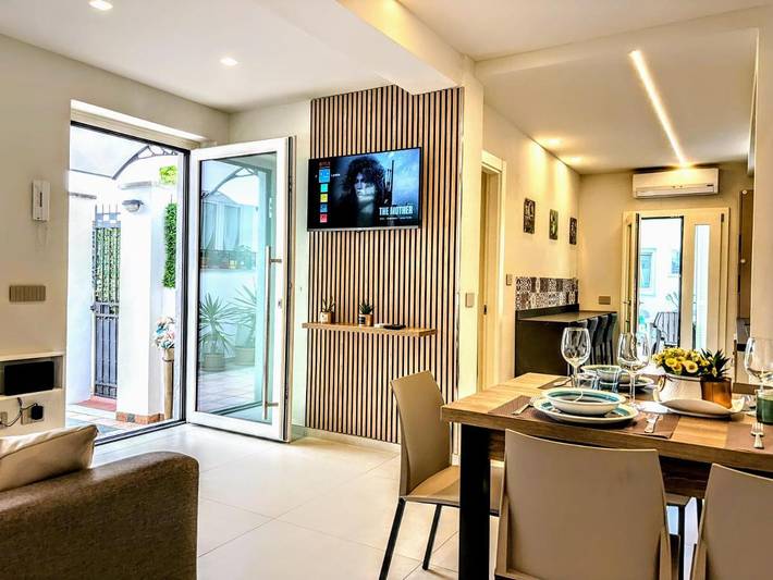 Ferienwohnung für 6 Personen, mit Balkon und Garten in Marina di Carrara