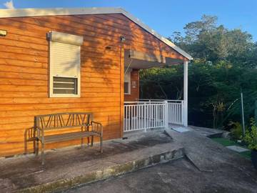 Location de vacances pour 4 personnes, avec jardin et vue sur le lac à Vieux-Habitants