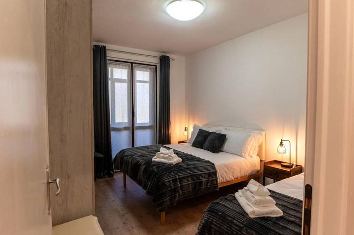 Gîte pour 4 personnes, avec vue ainsi que jardin et piscine à Cisano sul Neva - 2