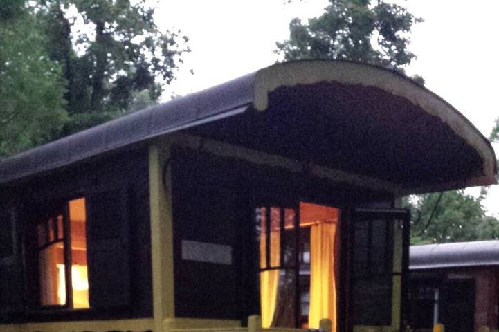 Location de vacances pour 5 personnes, avec terrasse et piscine à Chassenard