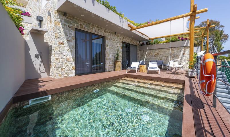 Villa for 3 people, with hot tub and balcony in Lefkada