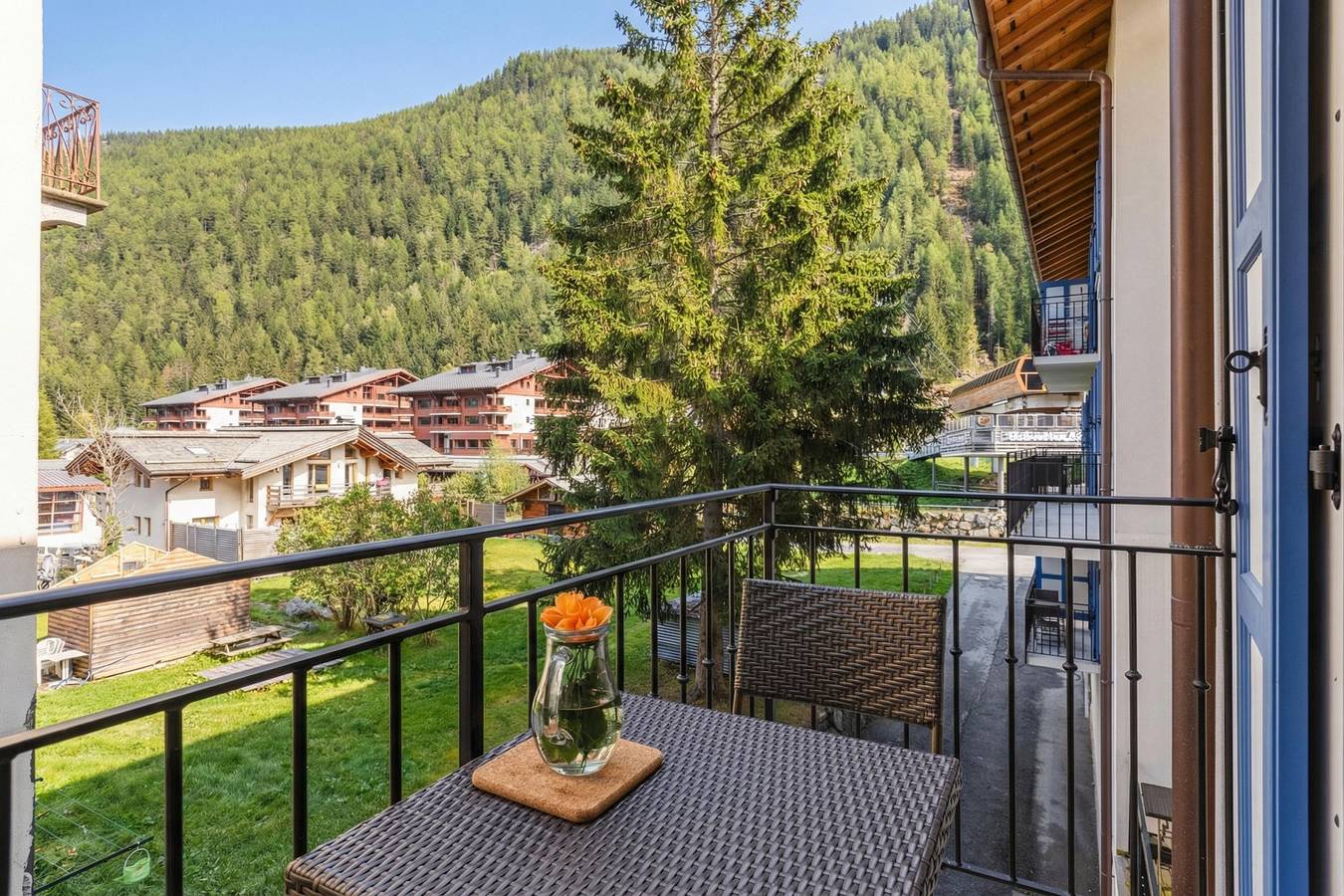 Entire apartment, Vallorcine Loriaz 11 ski in / ski out in Vallorcine, Bonneville region