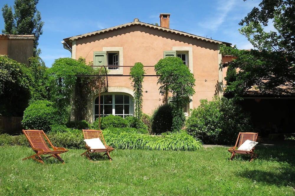 Villa  \"Mas du Luberon\" - Domaine de la Bastidonne,  Lavandes, piscine, clim. 4* in Céreste, Parc naturel régional du Luberon