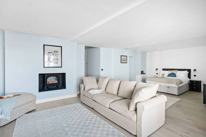 Mayflower, Maritime Suites in Brixham, Torbay