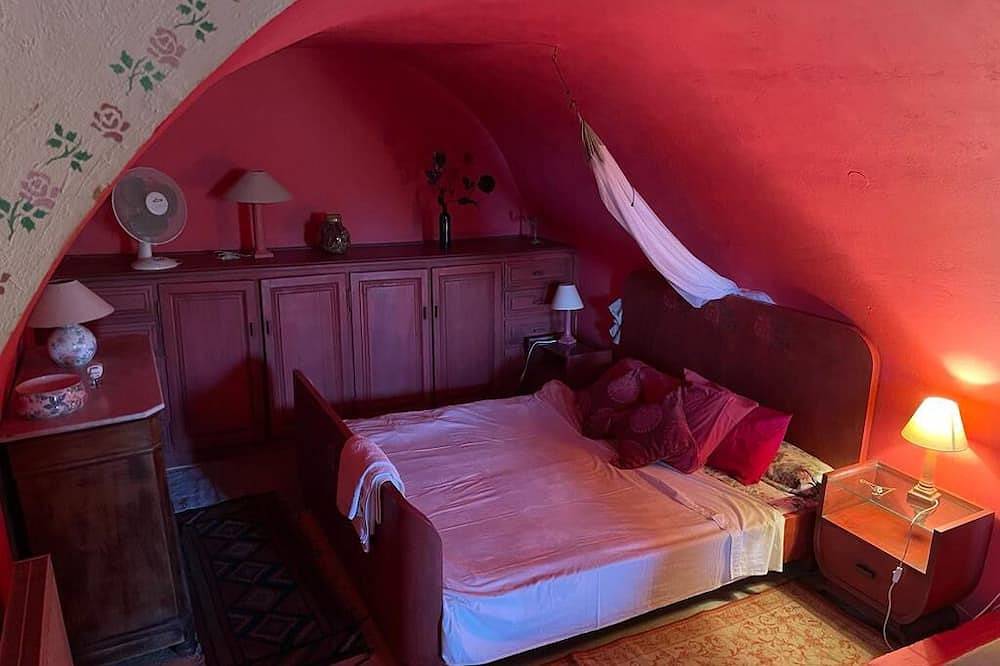 4 Schlafzimmer Steinvilla mit Pool und Meerblick auf dem Peloponnes, Griechenland in Pera Melana, Kynouria