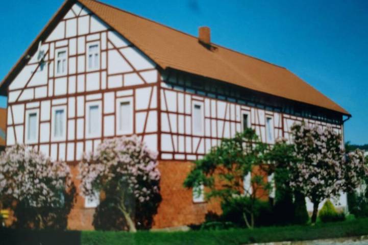 Ferienwohnung für 5 Personen, mit Garten und Pool in Uhlstädt-Kirchhasel