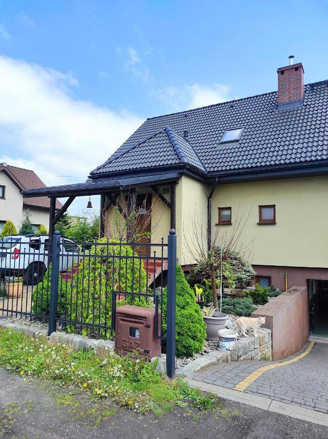 Cały apartament wypoczynkowy, Quadruple Room with Garden View in Tarnowskie Góry, Śląsk