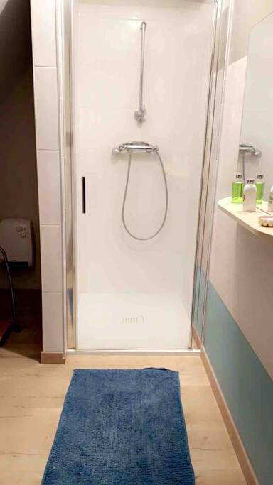 Appartement entier, Two-Bedroom Apartment in Erquinghem-Lys, Région de Lille