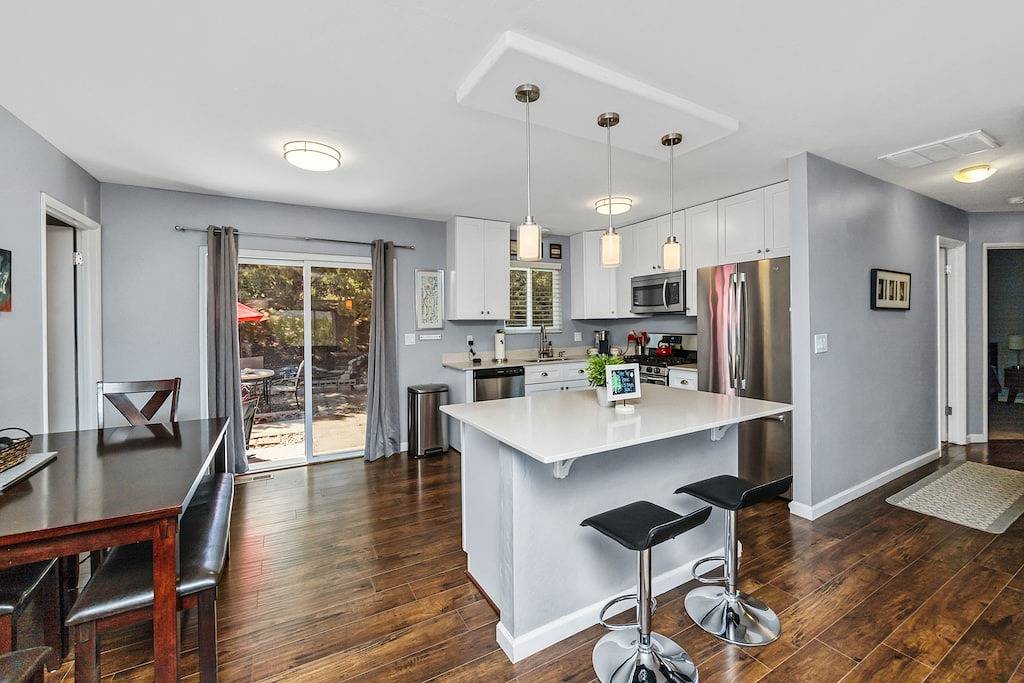 Remodeled 3Bd / 2Bth Treetop House * Downtown Lage + Ansichten + Neue Senktpreise * in Prescott, Yavapai County