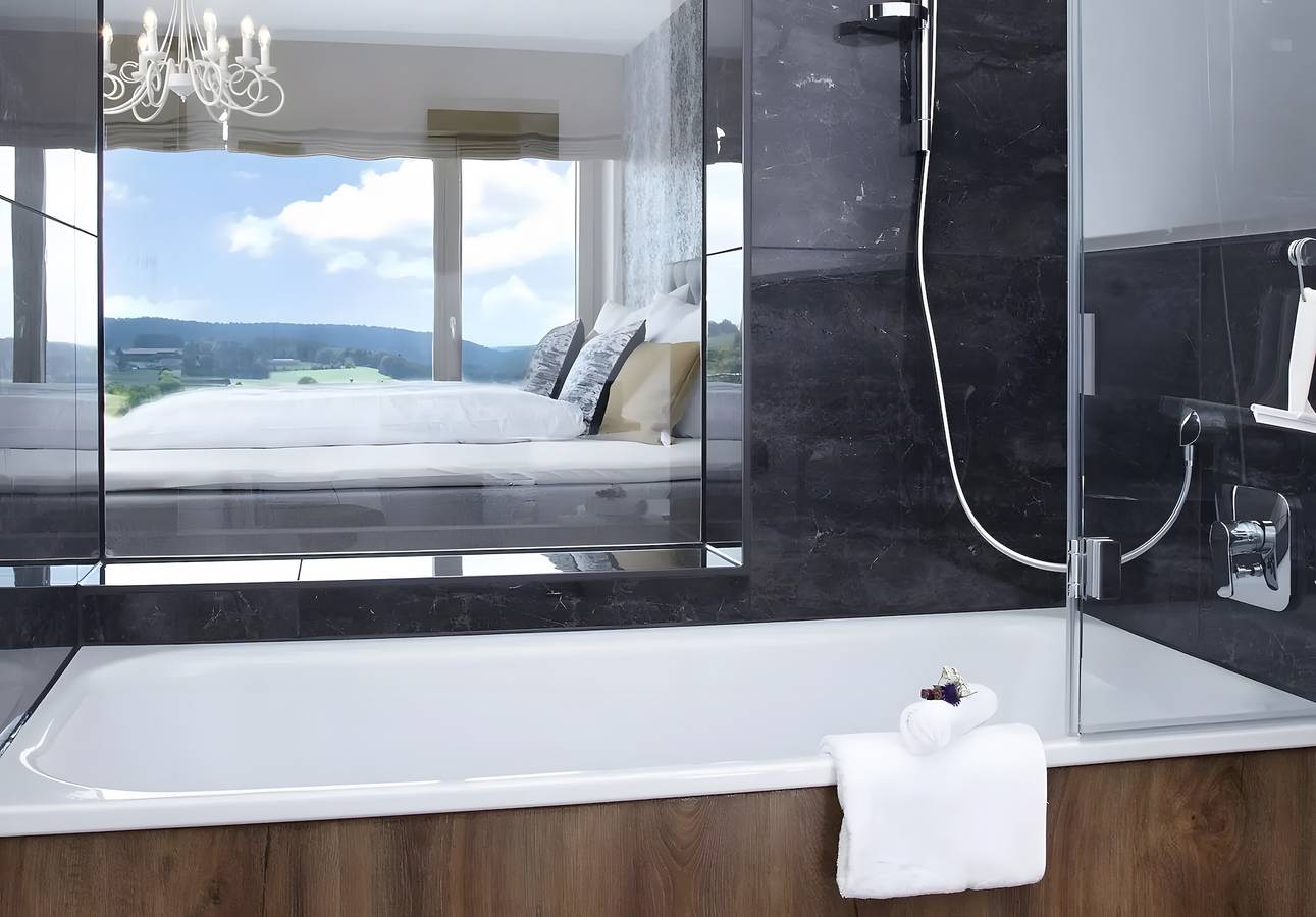 Apartamento entero, Apartamento 'Chillout' con zona de spa y vistas a la montaña in Suedlicher Schwarzwald, Ibach