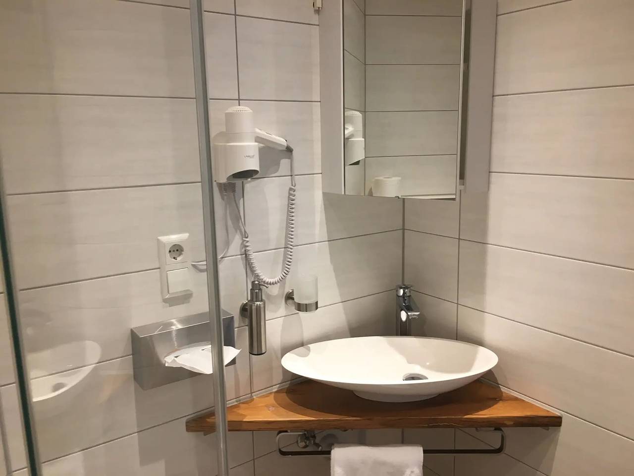 Ganze Wohnung, Apartment 8 mit Gemeinschaftsterrasse und Wlan in Mössingen, Neckar-Alb