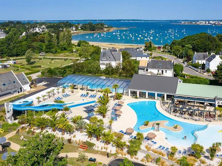 Wohnwagen für 3 Personen, mit Terrasse in Concarneau