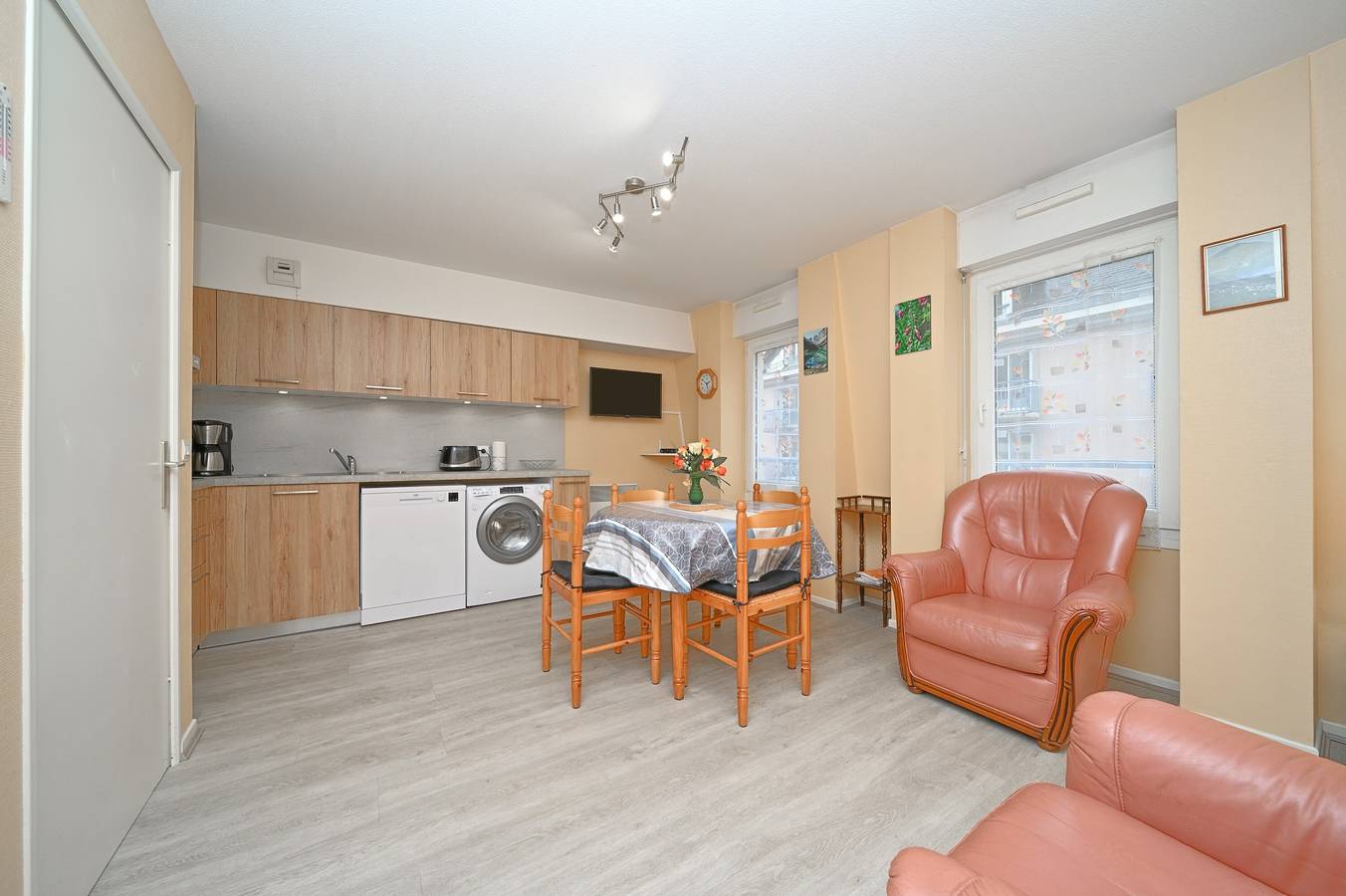 Appartement entier, Centre Cauterets,  Parking privé, Thermes et  Ski à pied in Cauterets, Parc national des Pyrénées