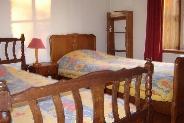 Gezellig, comfortabel, compleet, ruim 6-pers. vakantiehuis met verwarmd zwembad in Hastière, Regio Namur