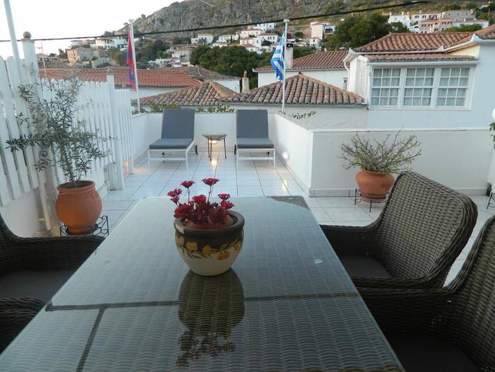 Gîte pour 2 personnes, avec terrasse et vue à Hydra
