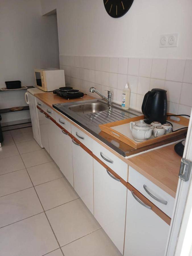 Gîte pour 3 personnes, avec terrasse à Port-Saint-Louis-du-Rhône - 2