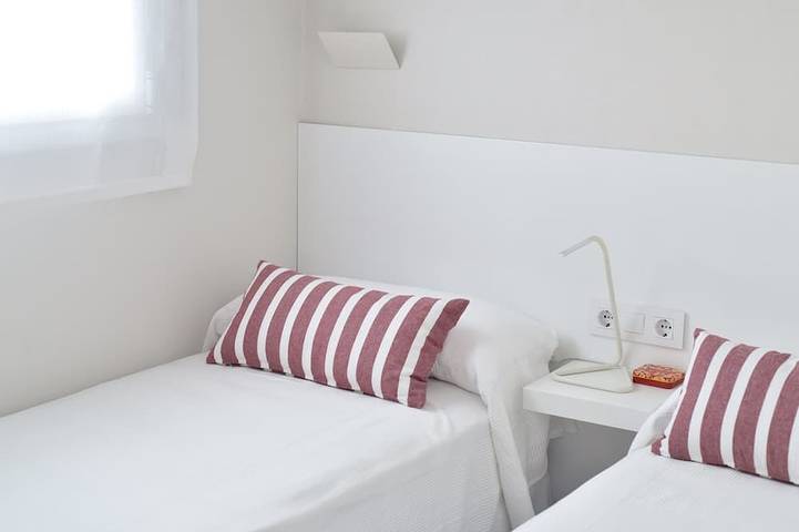 Ganze Wohnung, Brandneues Apartment mit Terrasse, Pool und Meerblick in Cambrils, Costa Dorada