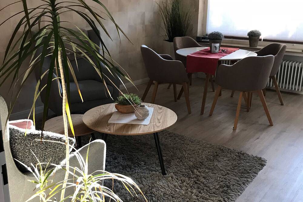 Ganze Wohnung, Ferienwohnung in sehr ruhiger Umgebung in der Nähe des Bad Zwischenahner Meeres in Bad Zwischenahn, Ammerland