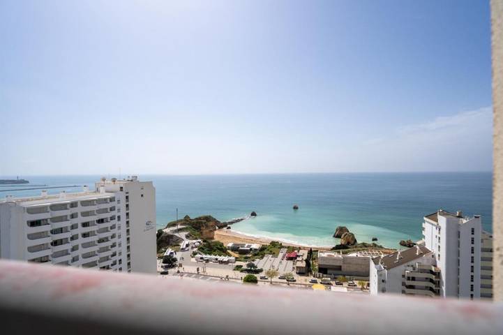 Maison d’hôte pour 2 personnes, avec piscine ainsi que vue et jardin à Praia da Rocha