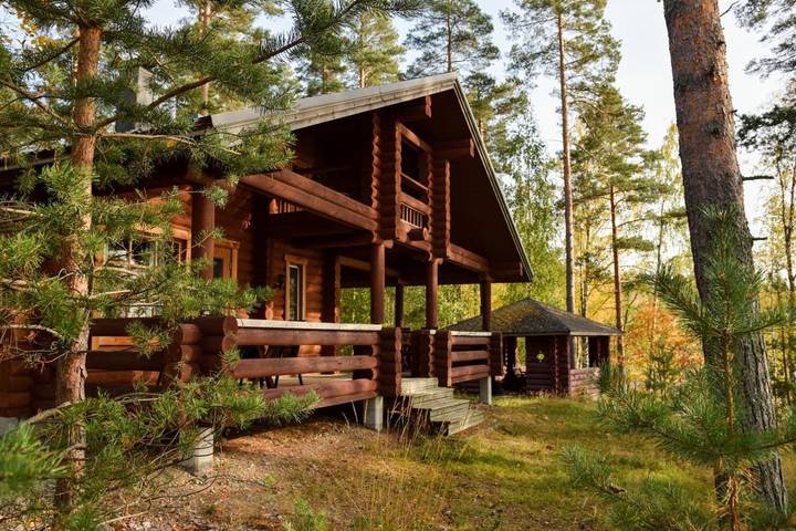 Casa de vacaciones para 8 personas, con vistas y jardín además de vistas al lago y sauna, Se admiten mascotas - 1