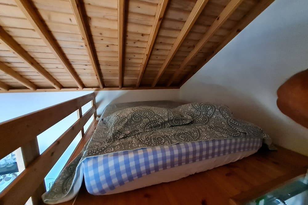 Elegante estudio (T0), con un amplio jardín y vistas sin fin [Al] in Faial