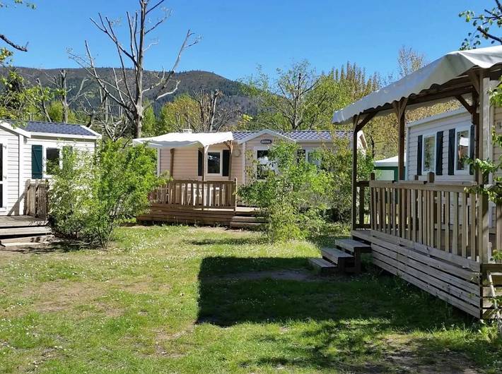 Camping pour 6 personnes, avec bassin pour enfant dans les Gorges du Tarn - 4