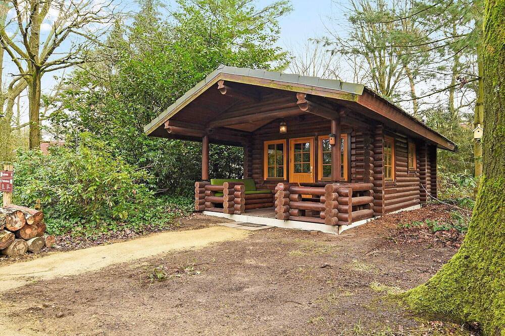 Detached log cabin for 2 people in Diessen, Nordbrabant
