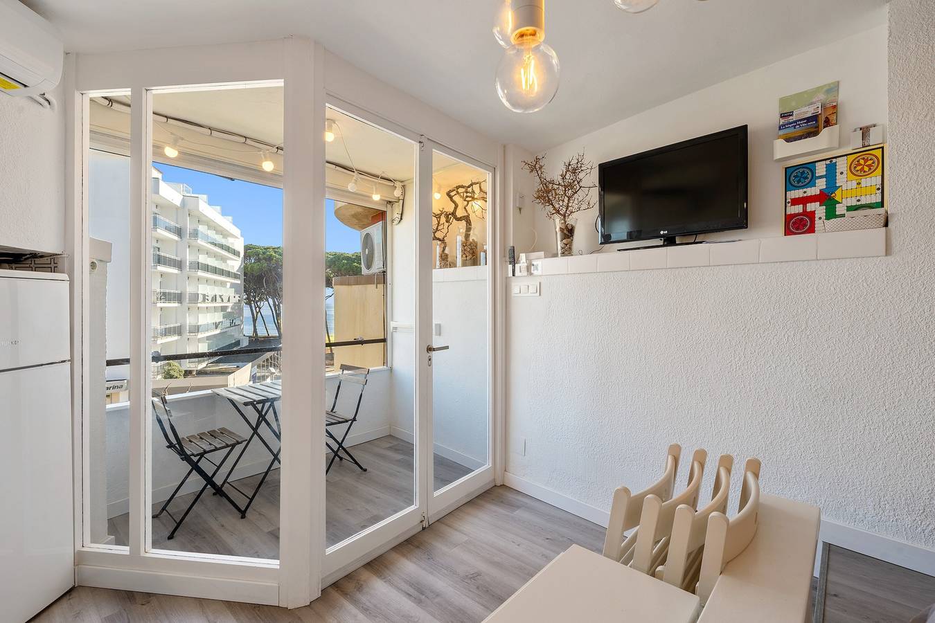 Apartamento entero, Apartamento 'Promar 304' con vistas al mar, Wi-Fi y aire acondicionado in La Pineda, Platja de la Pineda