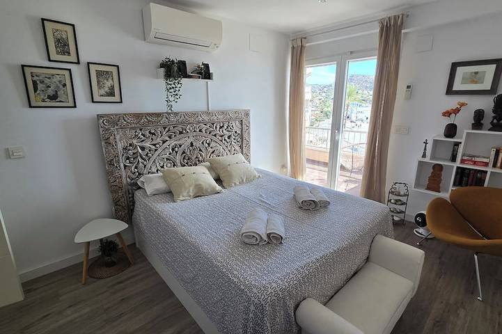 Appartement entier, Flughafen front de mer, récemment rénové, à 20 m de la plage et du port in Platja de l'Ampolla (Moraira), Teulada