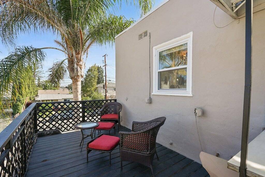 Ganze Wohnung, Private one bedroom top unit walking distance to downtown in Redwood City, Silicon Valley