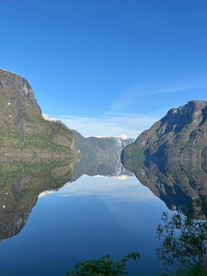Nyrestaurert hus fra 1700-tallet in Sognefjord