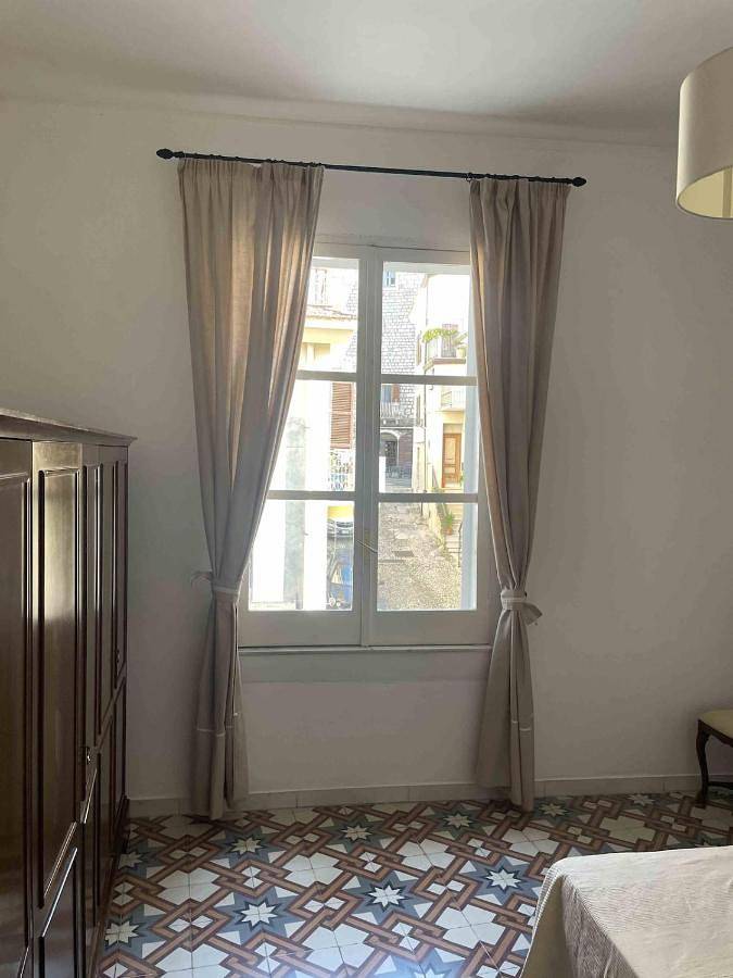 Gîte pour 5 personnes, avec terrasse et vue, animaux acceptés à Atina - 3