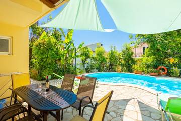 Vacation Rental for 5 Guests in Corfu, Greece, Picture 4